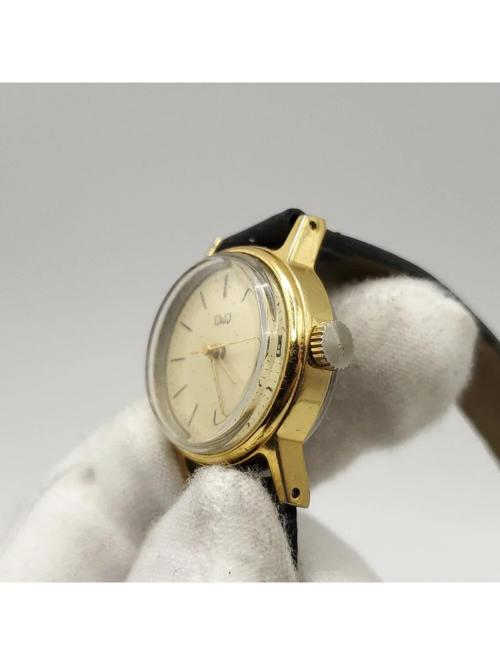 Q&Q Date Dial Mechanical Womens Watch For Parts Or Repair 22mm